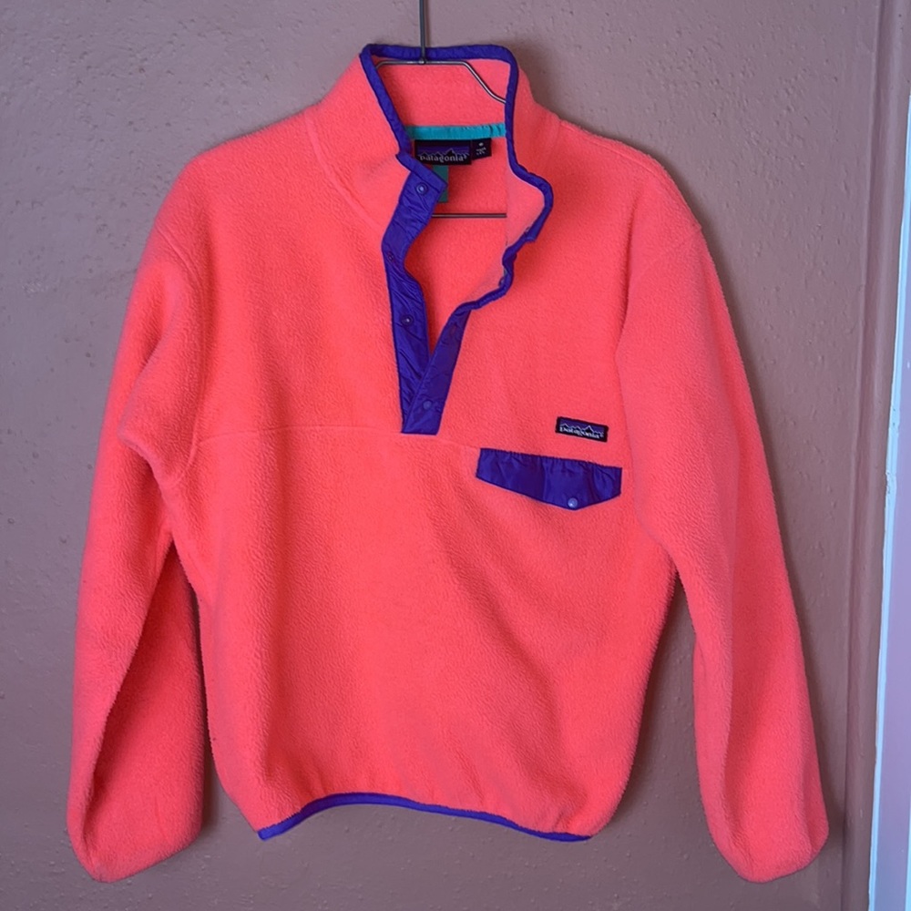 Patagonia neon coral or salmon with purple trim Fleece szSmall